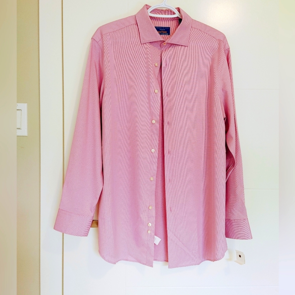 Men's wear unused size 16 32 /33 color between pinkish to lavender 🪻.